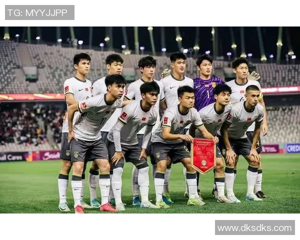 中国帅气足球球星风采展示展现青春活力与球场魅力 中国帅气足球球星风采展示展现青春活力与球场魅力