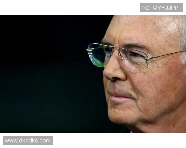 足球传奇贝肯鲍尔：从球场英雄到足坛伟大教练的传奇之路