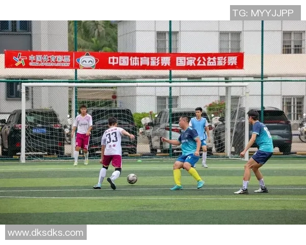 五人制足球巨星的速度与技巧全面解析绿茵场上的巅峰对决