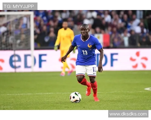 全球足球球星月薪排行榜 盘点顶级球员薪资差异及背后原因